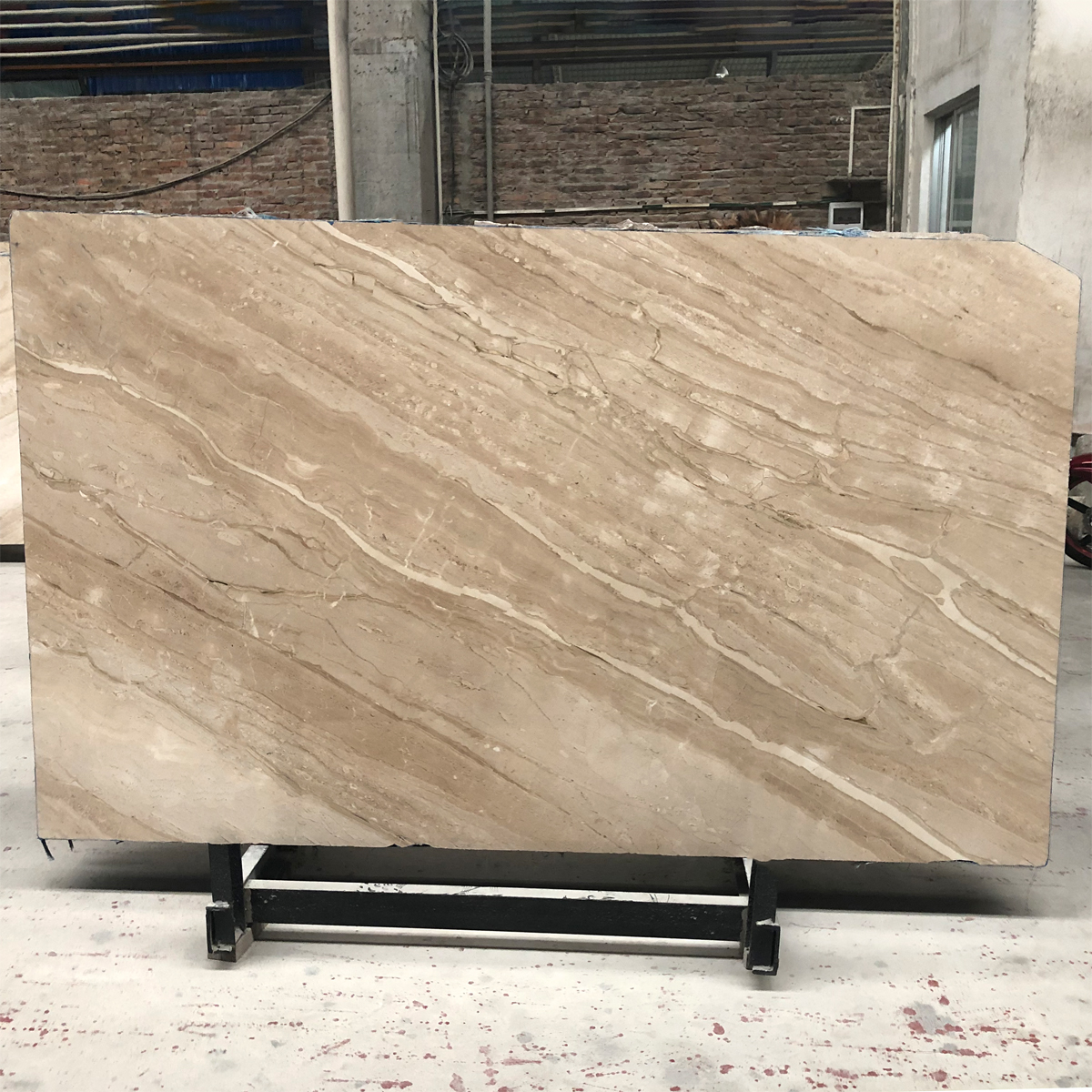 Daino Reale marble slab photos for beige-brown tone approval, floor tile layout, kitchen countertop cut-outs, ceiling tile layout, furniture dimensions and export packing.