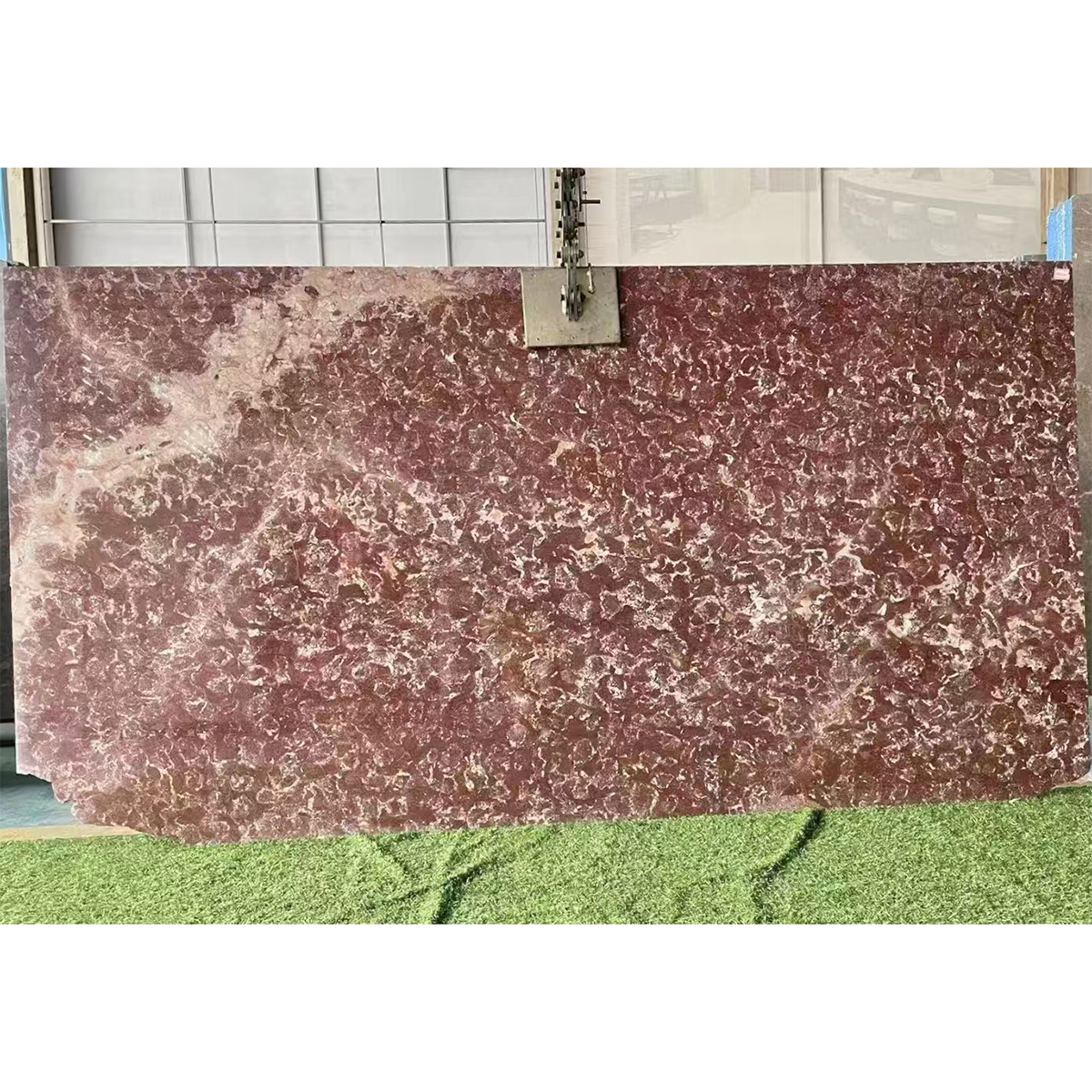 Royal Red Rose marble veneer slab photos for wall decor, kitchen countertops, home furniture, red rose tone approval, finish sample, cut-to-size drawings and export packing.