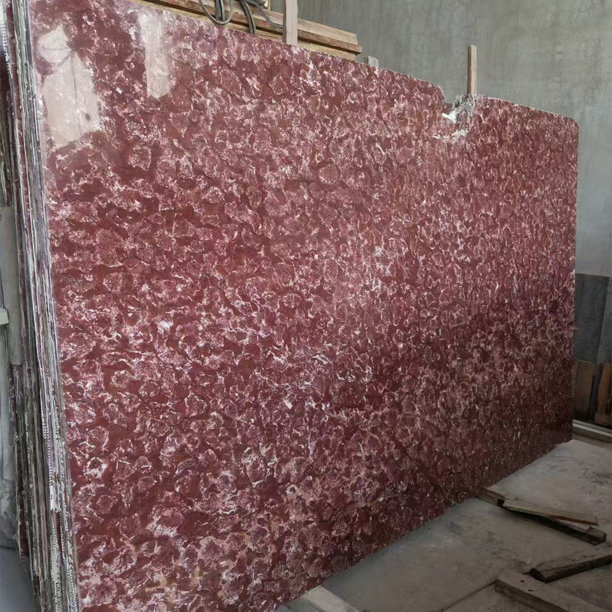 Royal Red Rose marble veneer slab photos for wall decor, kitchen countertops, home furniture, red rose tone approval, finish sample, cut-to-size drawings and export packing.